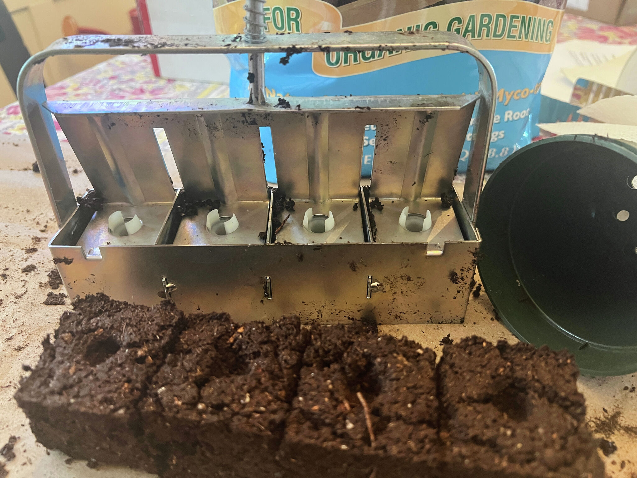 Plastic garden gear can add microplastics to the soil. Here are some alternatives