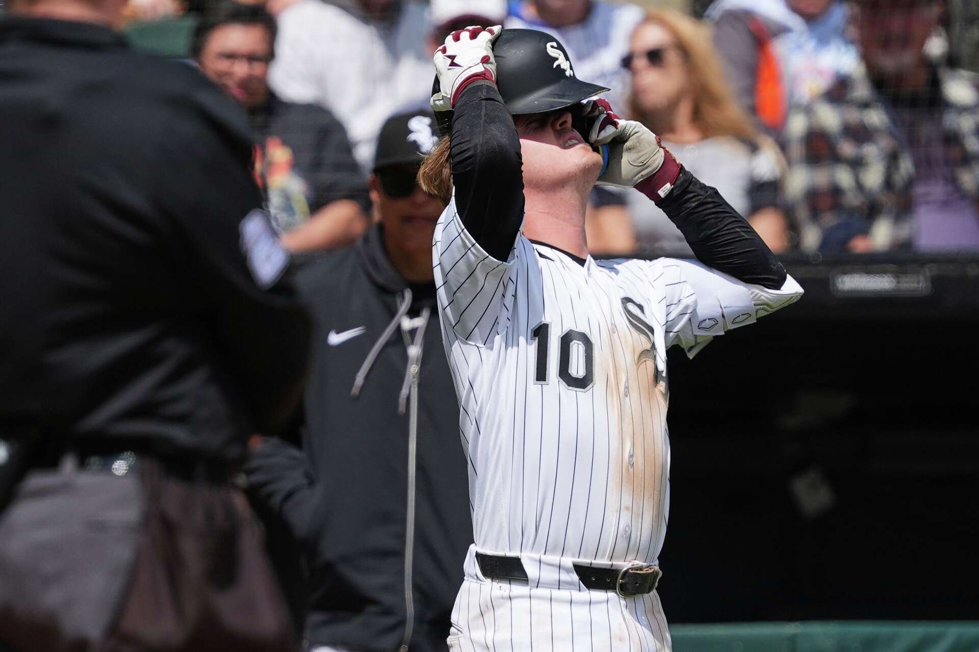 Abrams' sacrifice fly, Tena's pinch-hit HR in the 10th lift Nationals over White  Sox 2-1