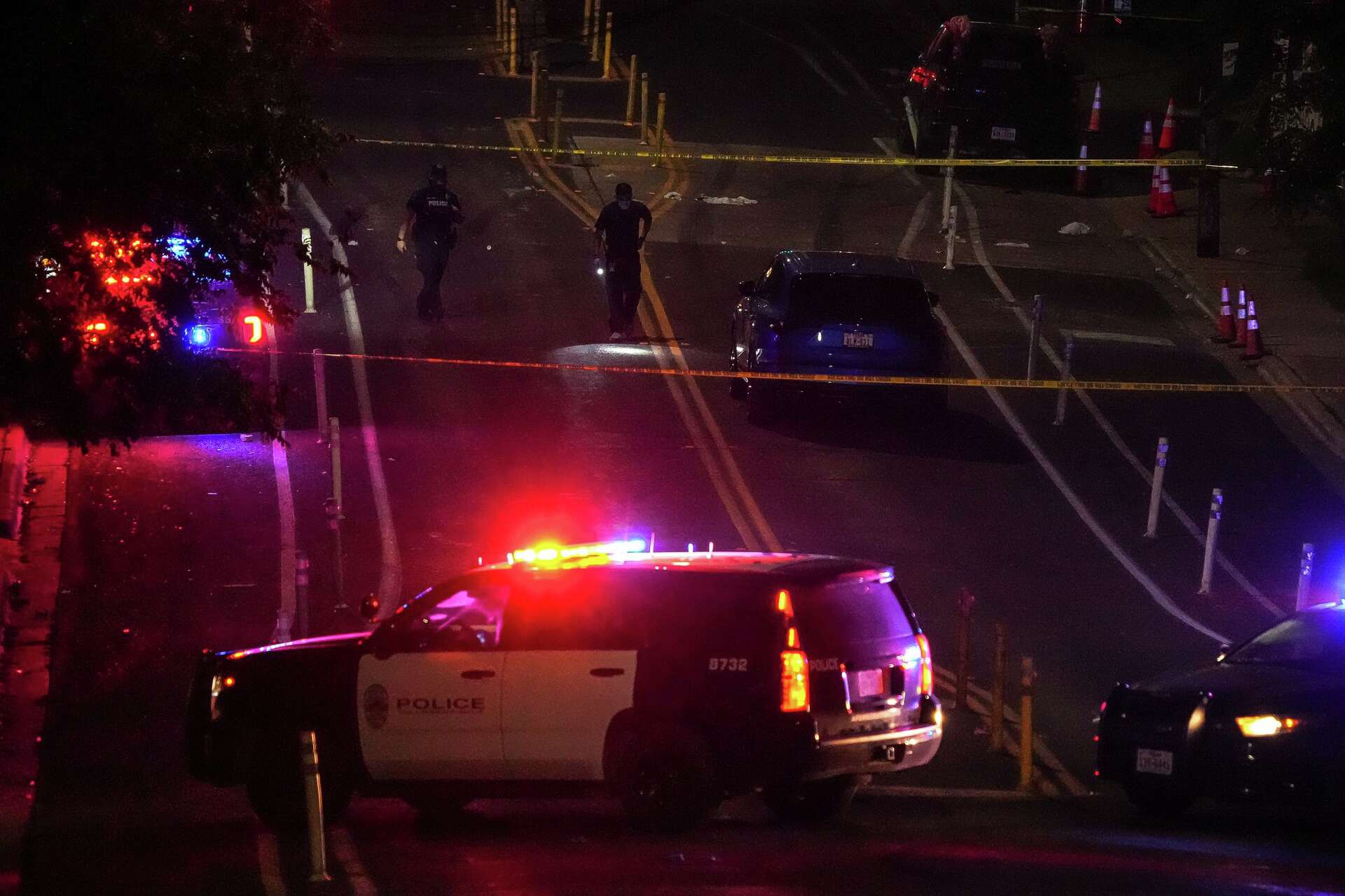 Austin police investigating shooting near 12th and Chicon, Sam's BBQ