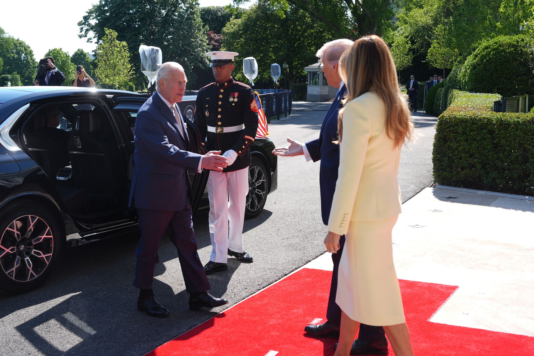 King Charles III arrives at the White House on a delicate mission to ...
