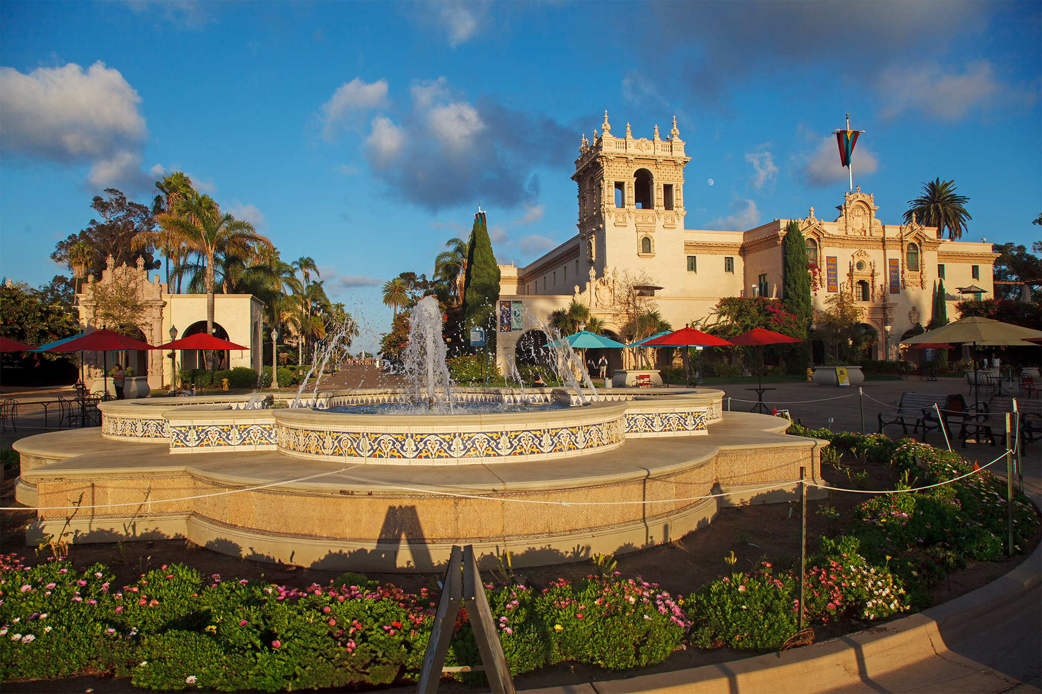 Balboa Park visitors are paying for parking. Yet museum traffic hasn’t returned.