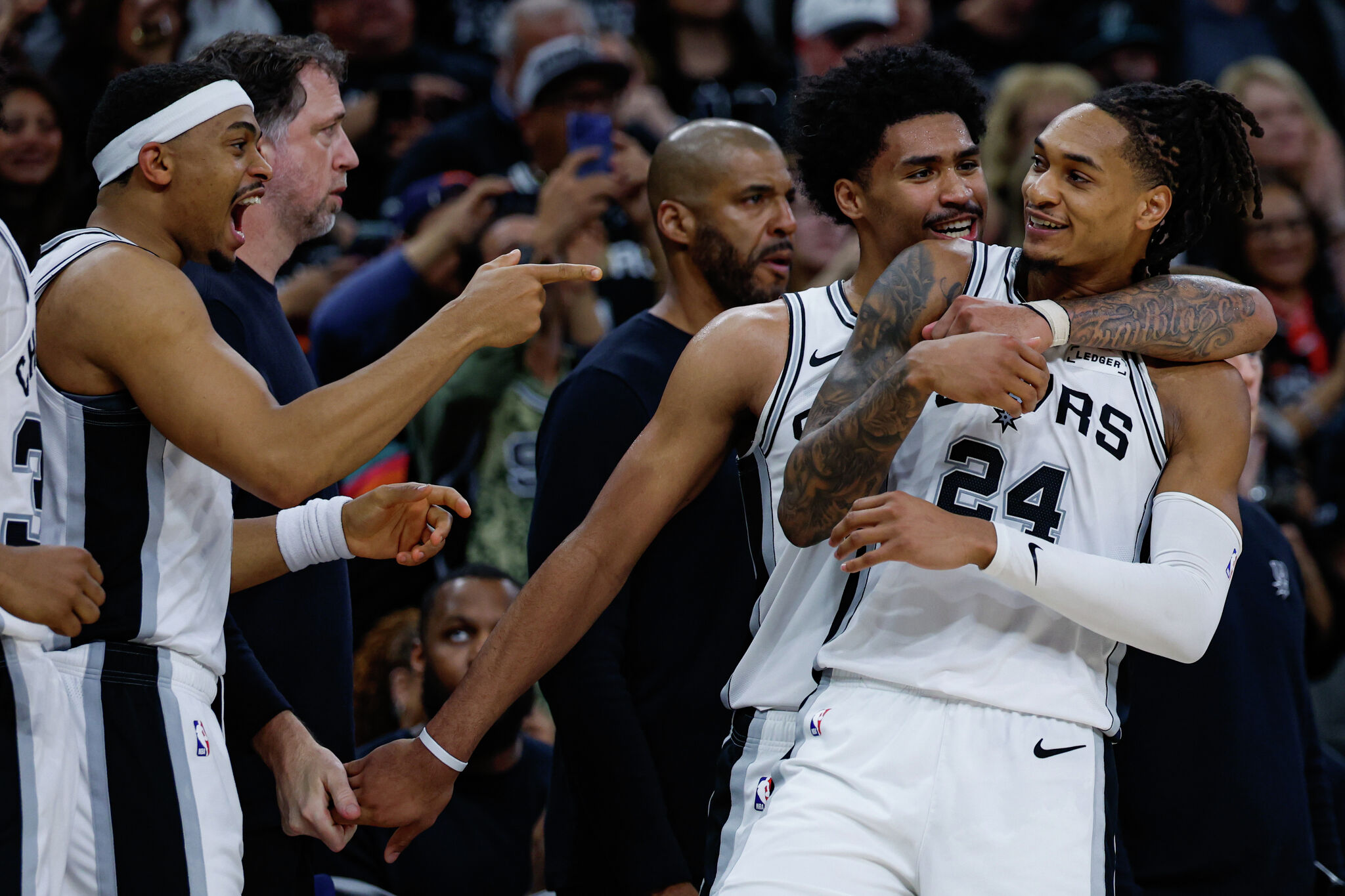 How the Spurs' Devin Vassell recorded 'block of a lifetime'