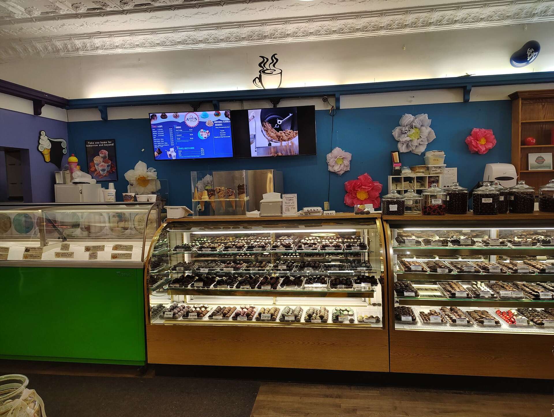 BUSINESS MATTERS: Heather 'n Holly serves chocolates, fudge, ice cream