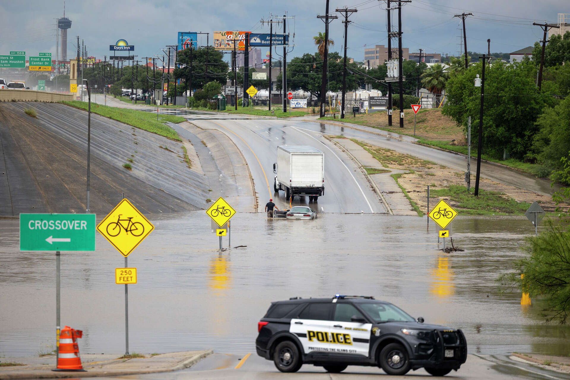 Road closures in San Antonio area amid flash flood warning