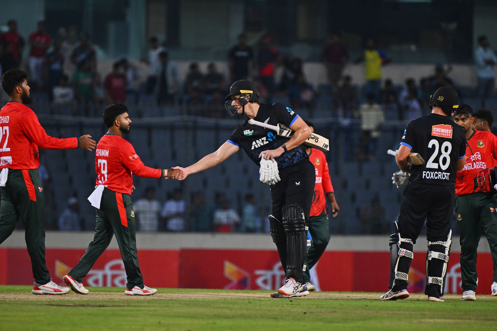 Jacobs powers New Zealand to 6-wicket win over Bangladesh to level T20 series