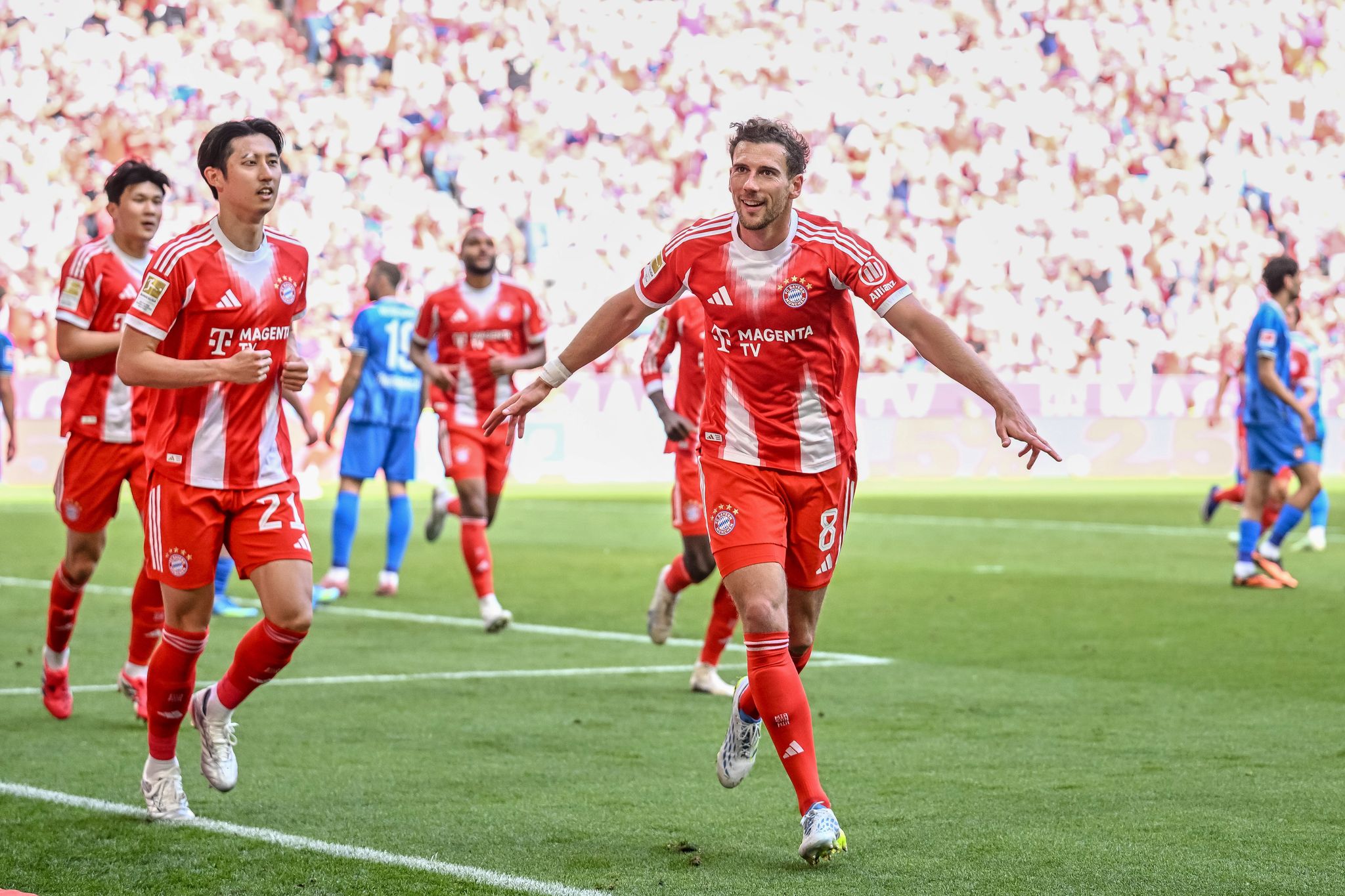 Bayern Munich avoids surprise loss to last-place Heidenheim in Bundesliga before PSG visits