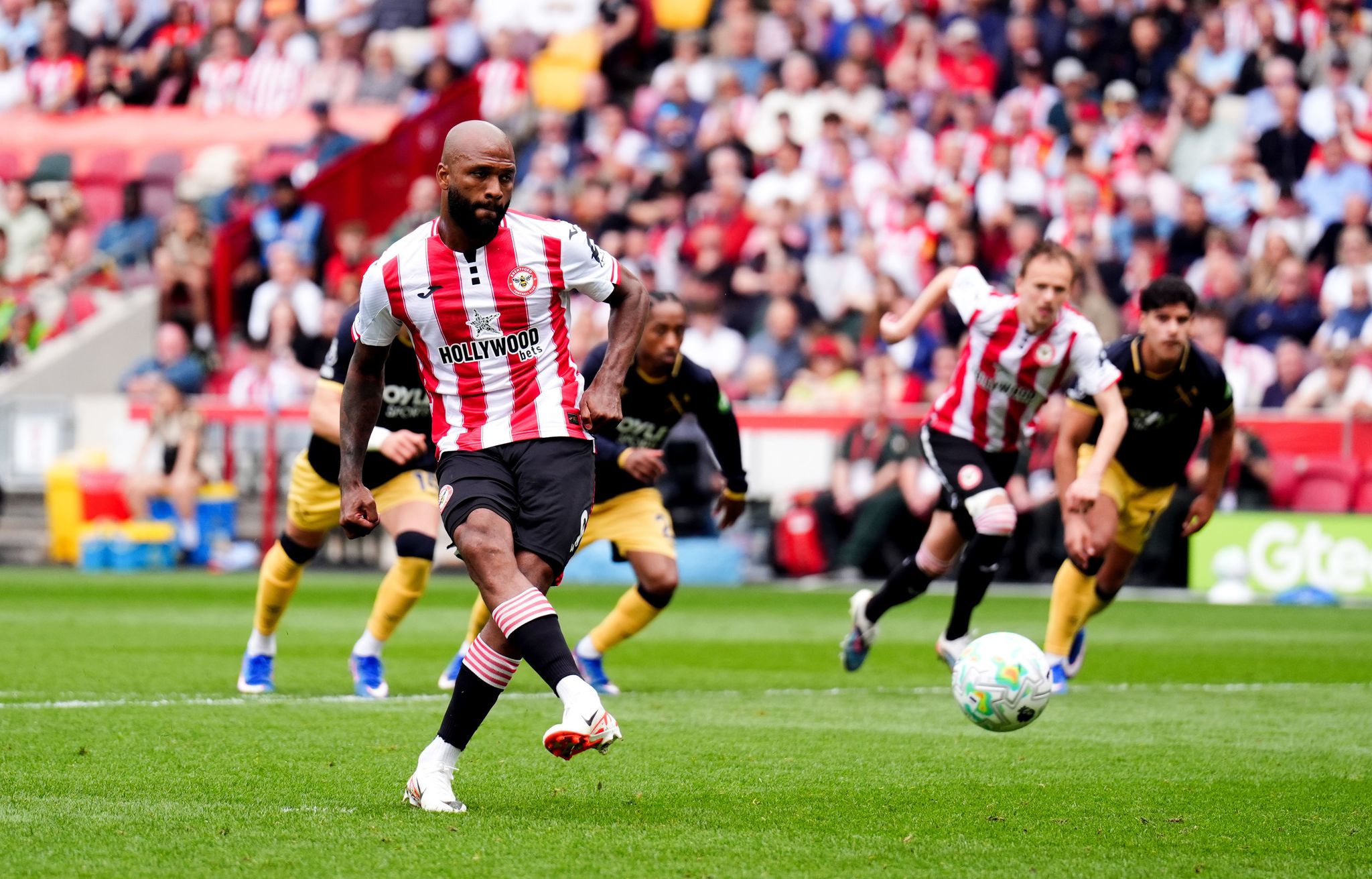 Premier League: West Ham loses in blow to survival bid before Arsenal plays Fulham