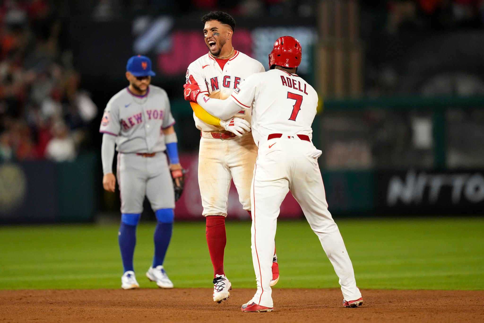 Oswald Peraza's two-out RBI single in 10th inning lifts Angels to 4-3 win over Mets