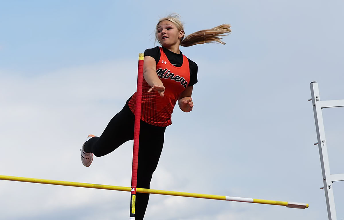 Jersey takes its turn as girls champion at Jokisch-Grandone Invite