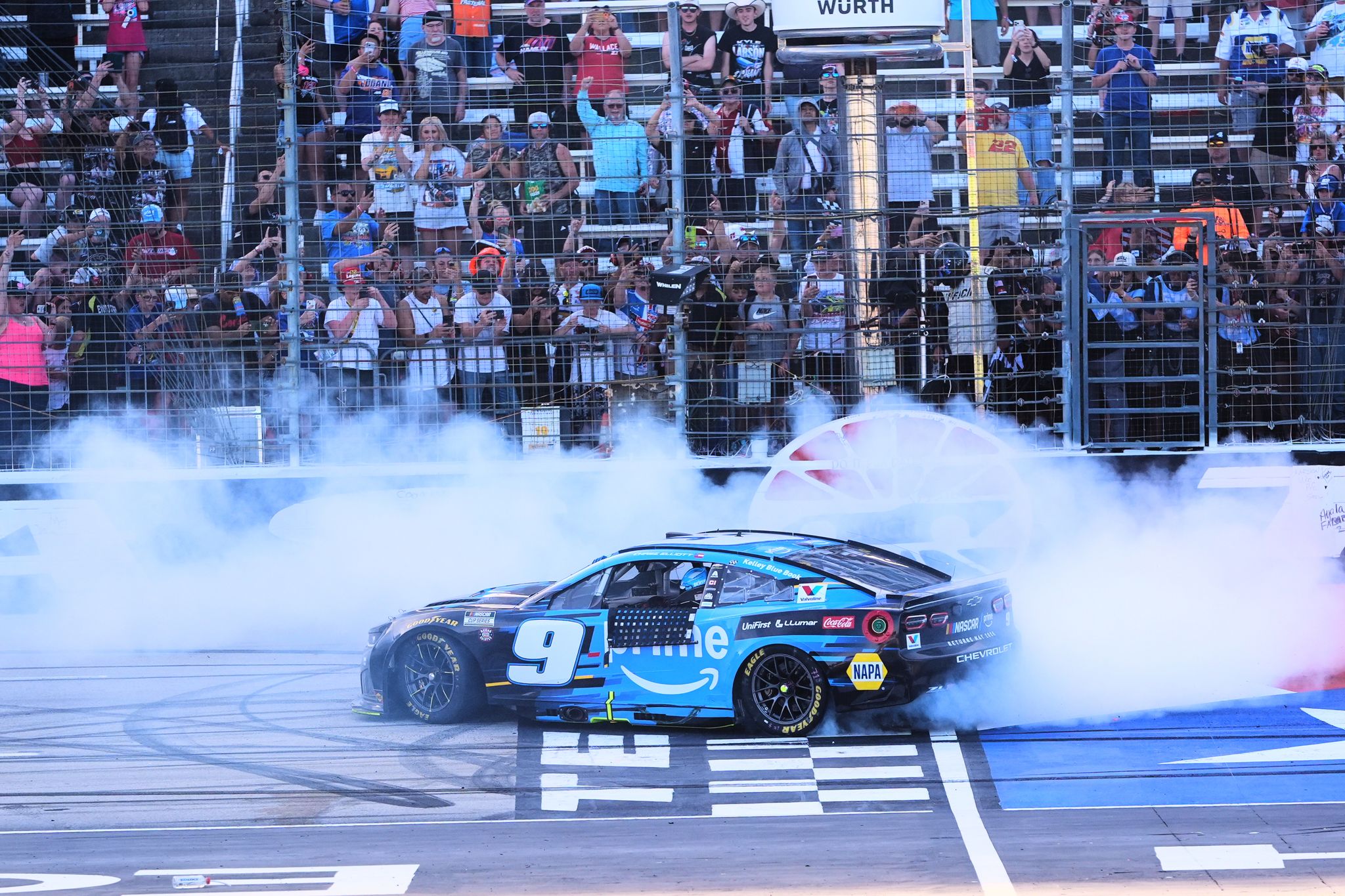 Chase Elliott had never before won 2 Cup races this early in a NASCAR ...