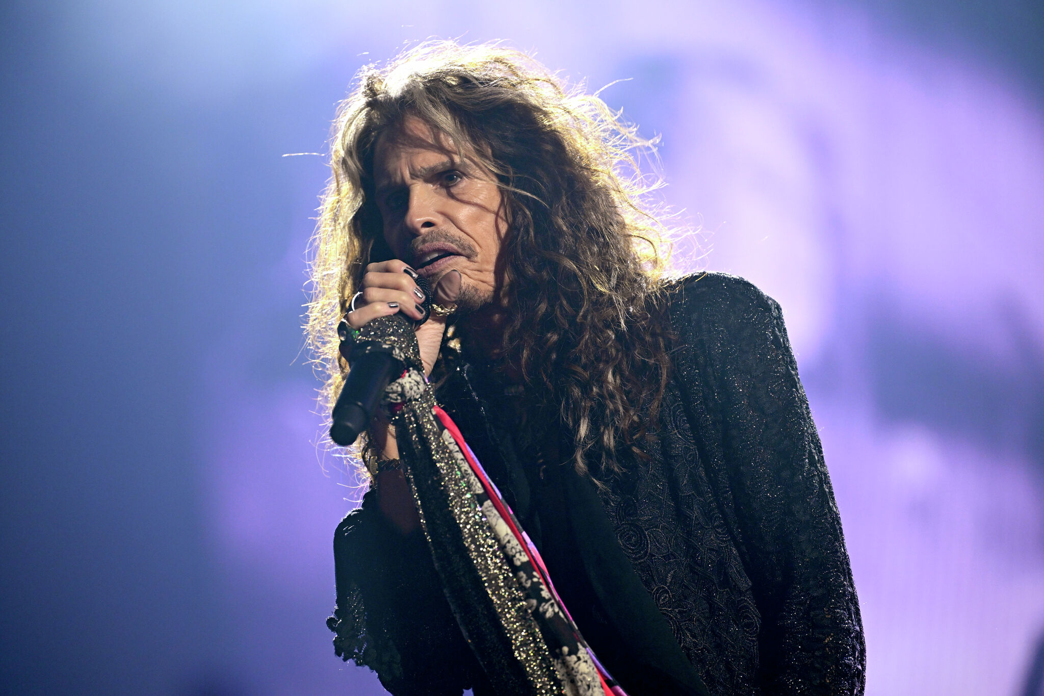 Steven Tyler headed to trial, following child sex assault claims...