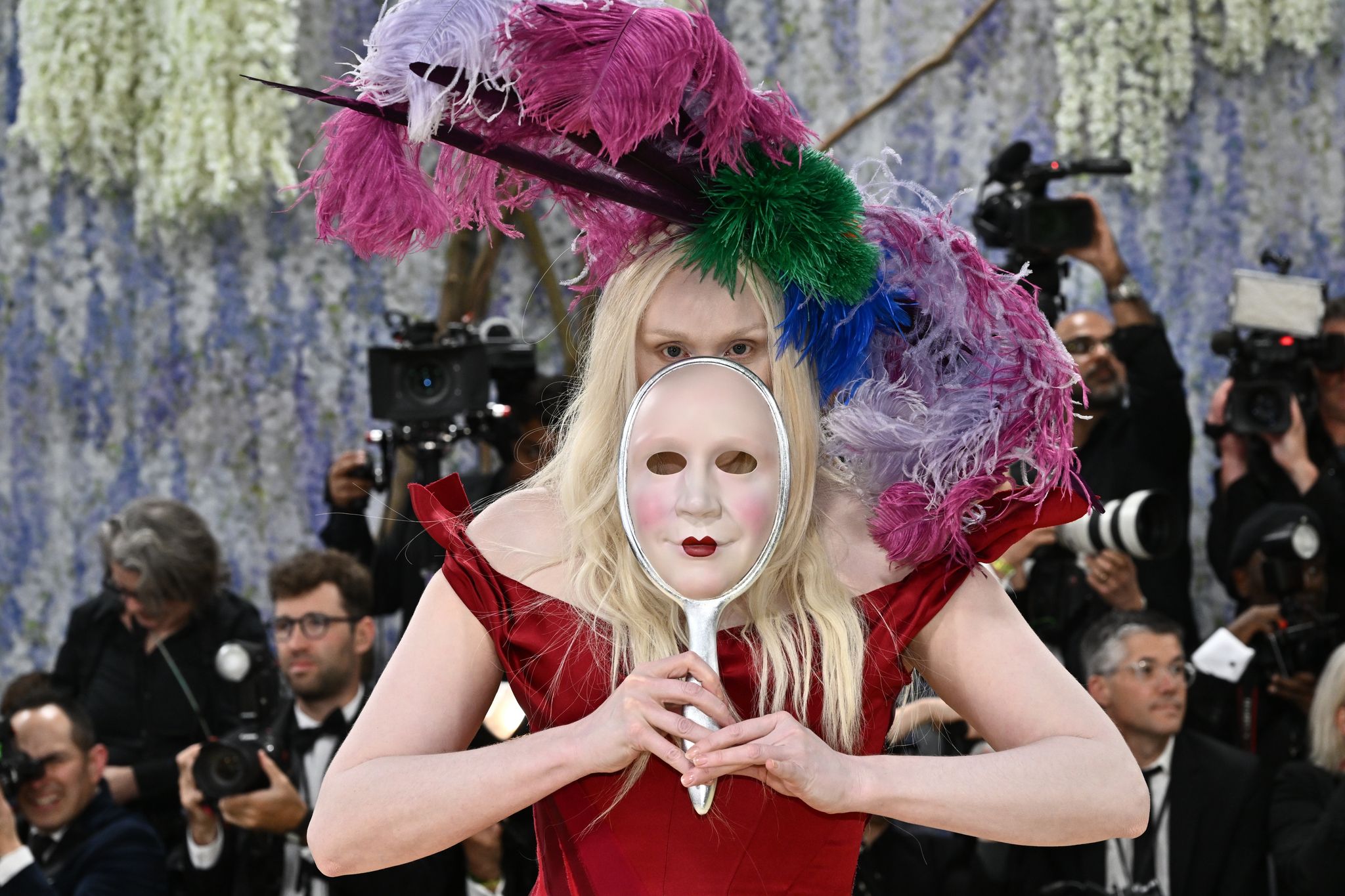 Photos show stars embracing art-inspired fashion at the 2026 Met Gala