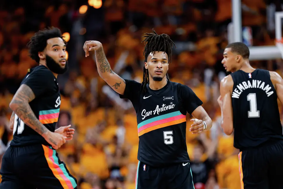 San Antonio Spurs guard Stephon Castle (5) reacts after making a three-pointer during the second half of Game 1 of the Western Conference semifinals against the Minnesota Timberwolves at Frost Bank Center in San Antonio, Monday, May 4, 2026. The Spurs fell 104-102 to the Timberwolves.