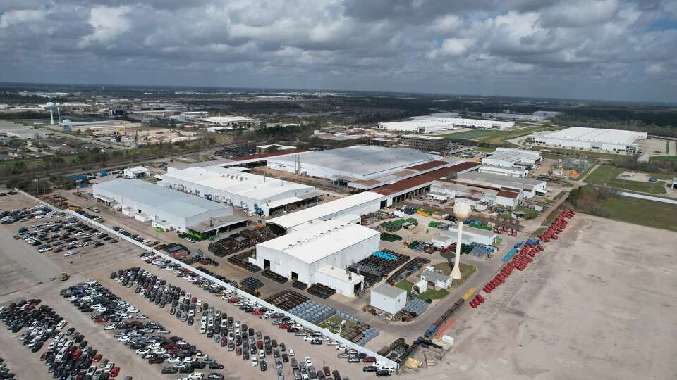 PlaceMKR, a real estate investment and development firm headquartered in Austin, in May 2026 announced that it has acquired Rankin Yards, a 50-acre advanced manufacturing campus in north Houston which includes 32 cranes and an on-site 40-megawatt substation.