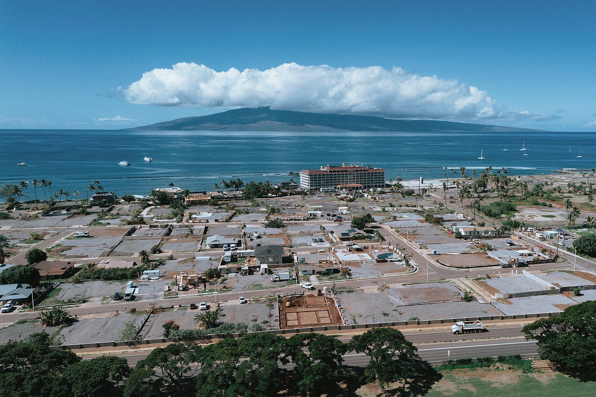 Frustrations mount on Front Street as Lahaina slowly rebuilds