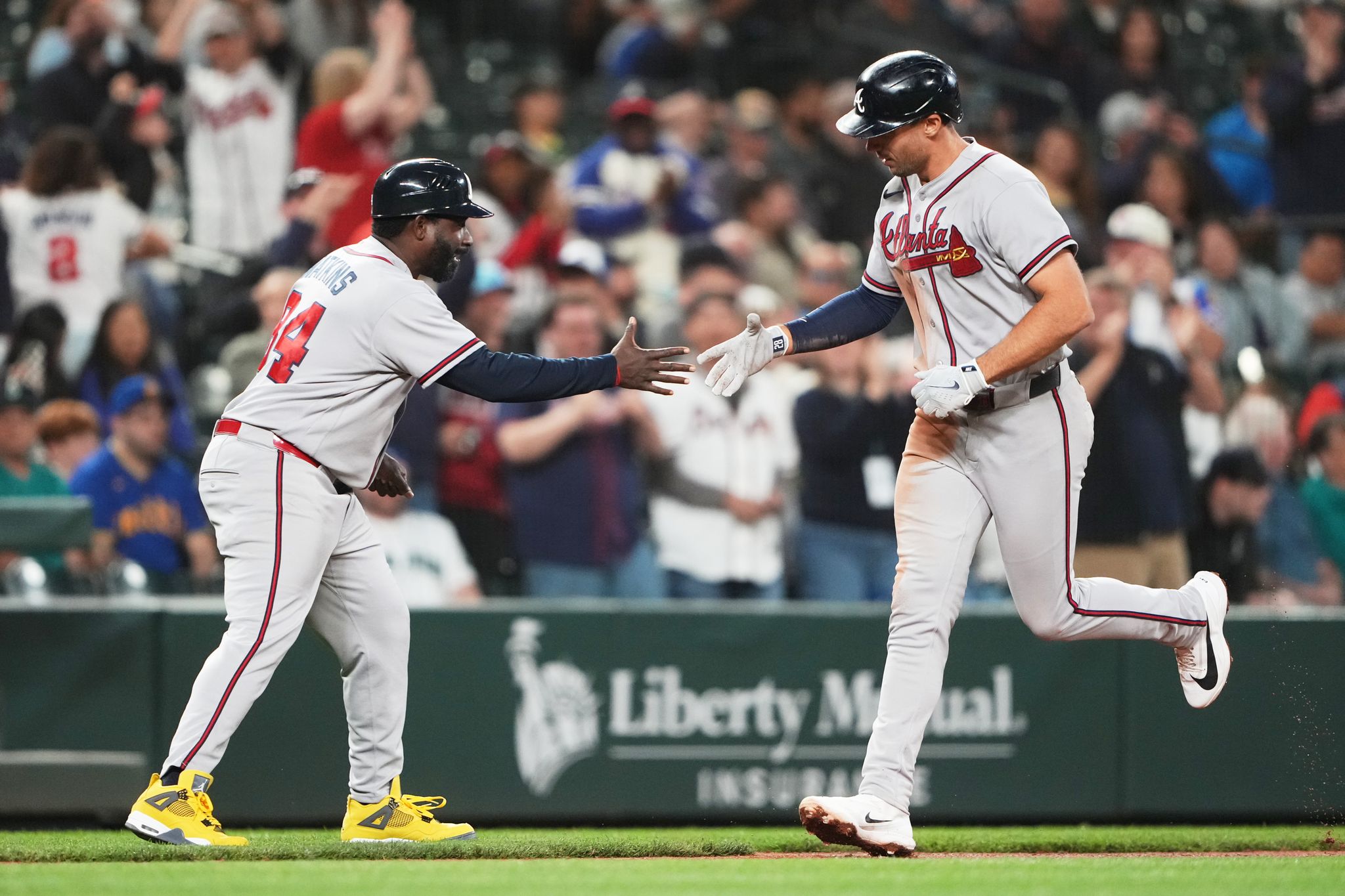Matt Olson hits go-ahead homer in the ninth for Braves to outlast ...