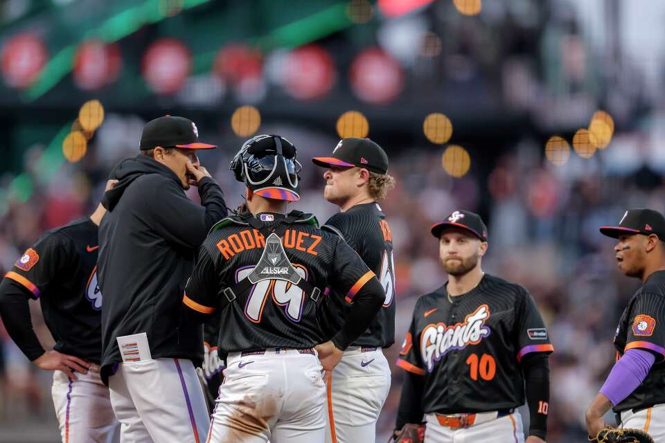 Giants' Logan Webb roughed up in San Francisco's loss to San Diego