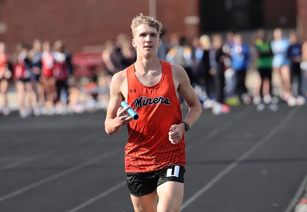 Gillespie's Chaz Oberkfell hits stretch run in race for track state titles
