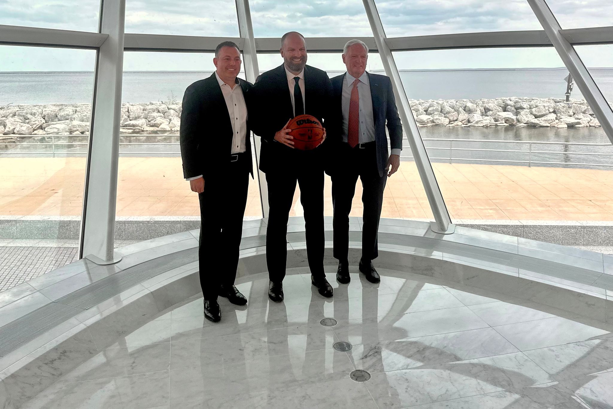 Nibdraft Solution Owner Bucks co-owner Jimmy Haslam wants Giannis Antetokounmpo's future ...