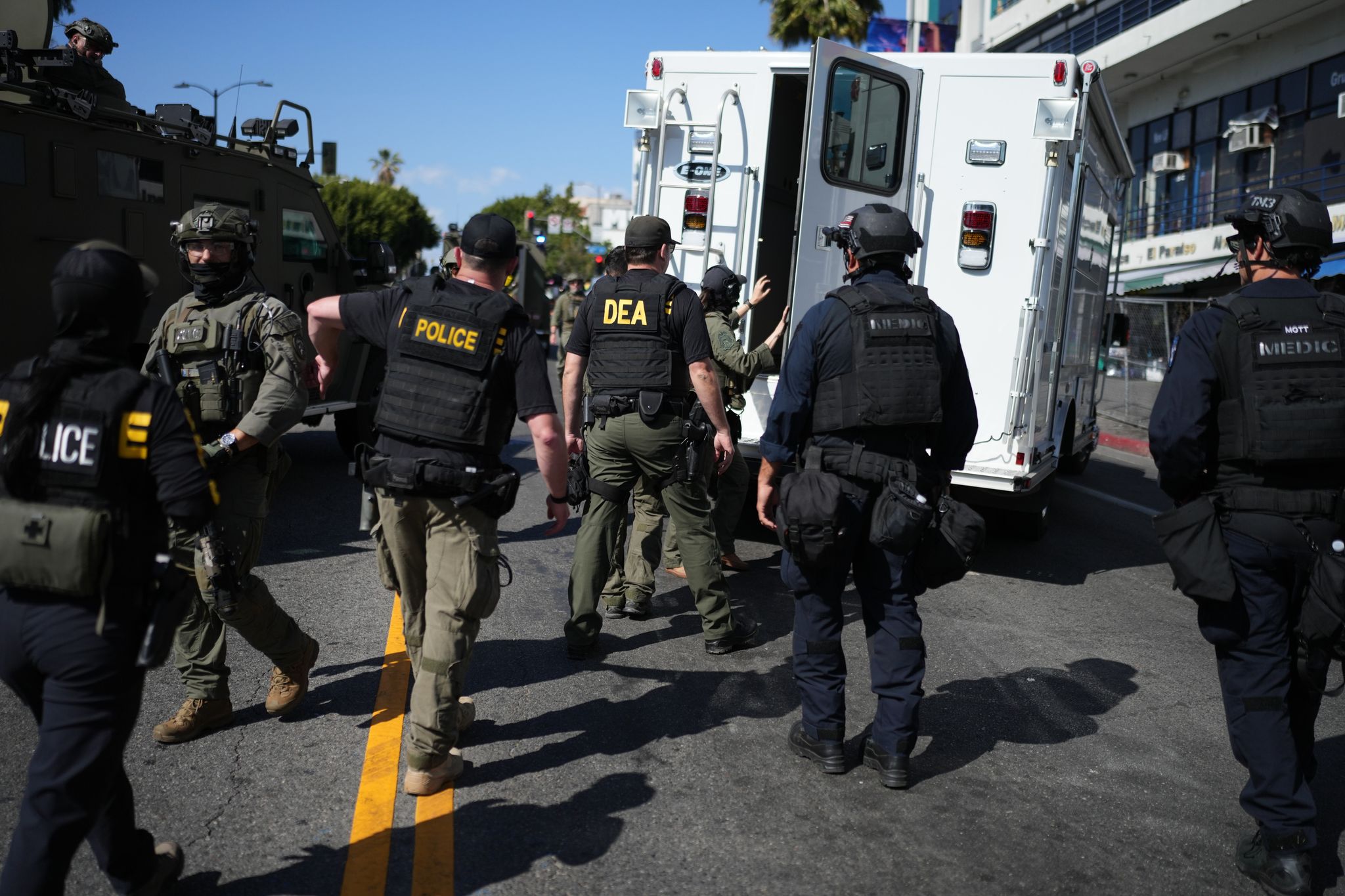 Federal authorities arrest 18 for alleged drug distribution around Los ...