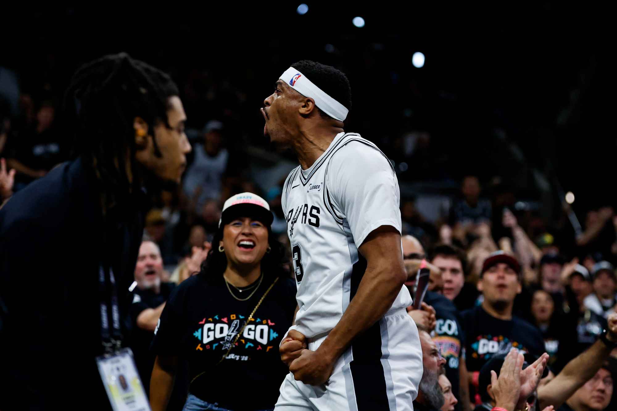 How Spurs' outstanding defensive play keyed rout of Wolves in Game 2