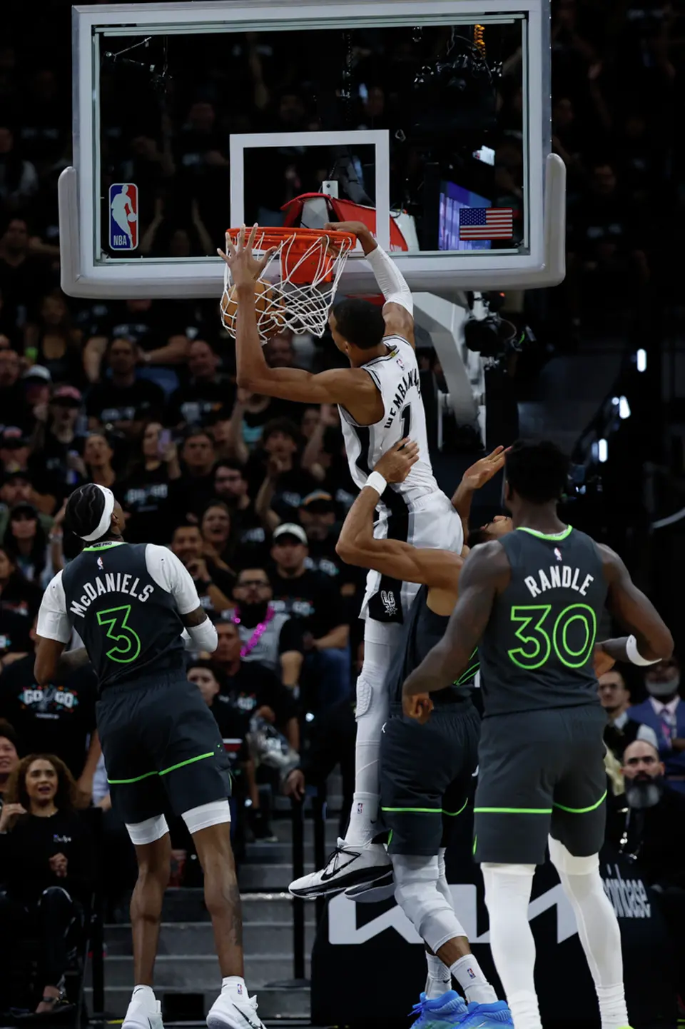 San Antonio Spurs forward Victor Wembanyama (1) dunks the ball during the first half of Game 2 of the Western Conference semifinals at Frost Bank Center in San Antonio, Wednesday, May 6, 2026.