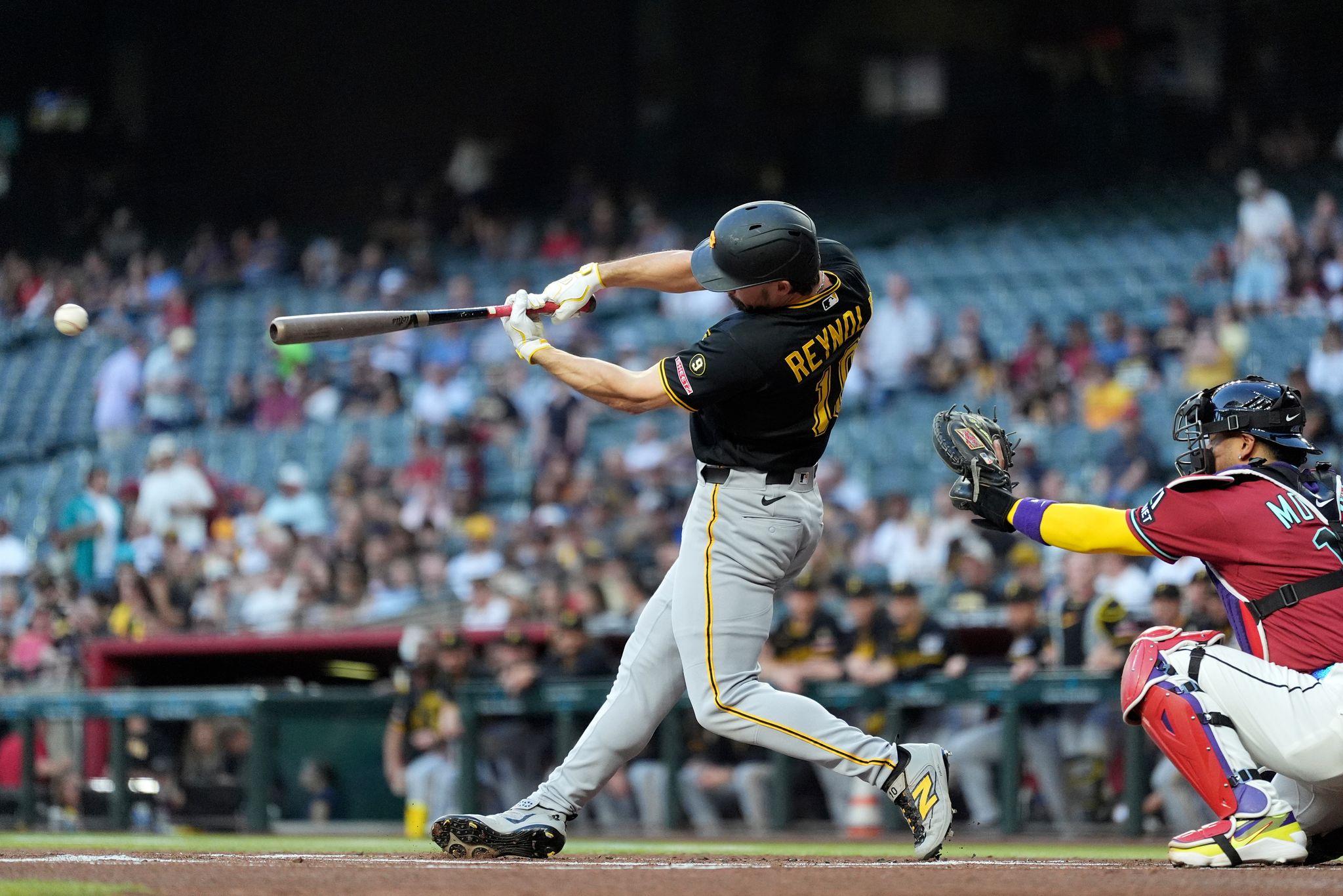 Paul Skenes throws 8 innings of 2-hit ball, leads Pirates to a 1-0