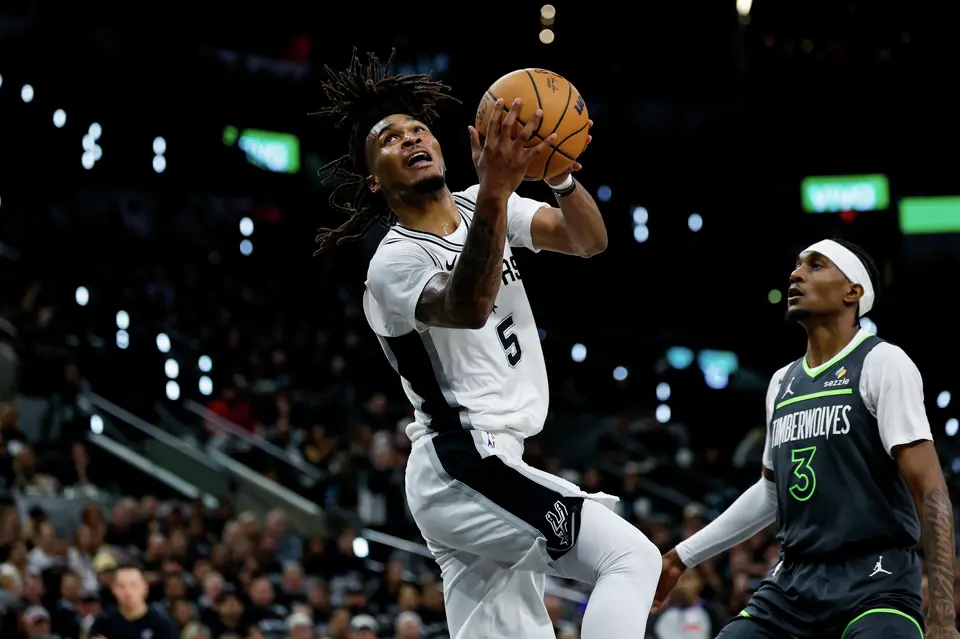 San Antonio Spurs guard Stephon Castle (5) goes up to the basket during the second half of Game 2 of the Western Conference semifinals at Frost Bank Center in San Antonio, Wednesday, May 6, 2026. The Spurs rolled past the Timberwolves 133-95 to even the series at 1-1.