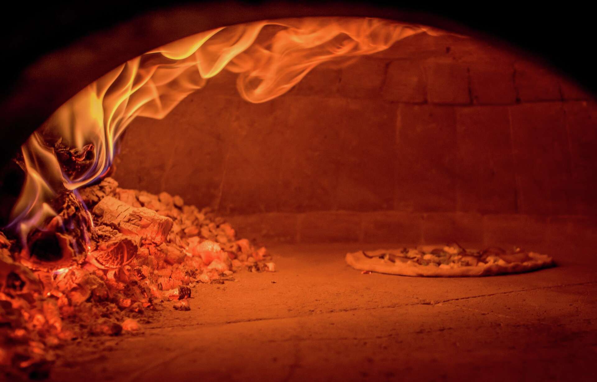 SF chef closes Del Popolo pizzeria to focus on frozen pies