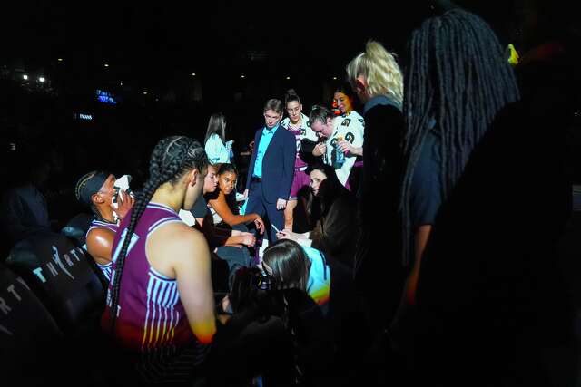 Toronto's first WNBA game is no thing of beauty, but sellout crowd ...
