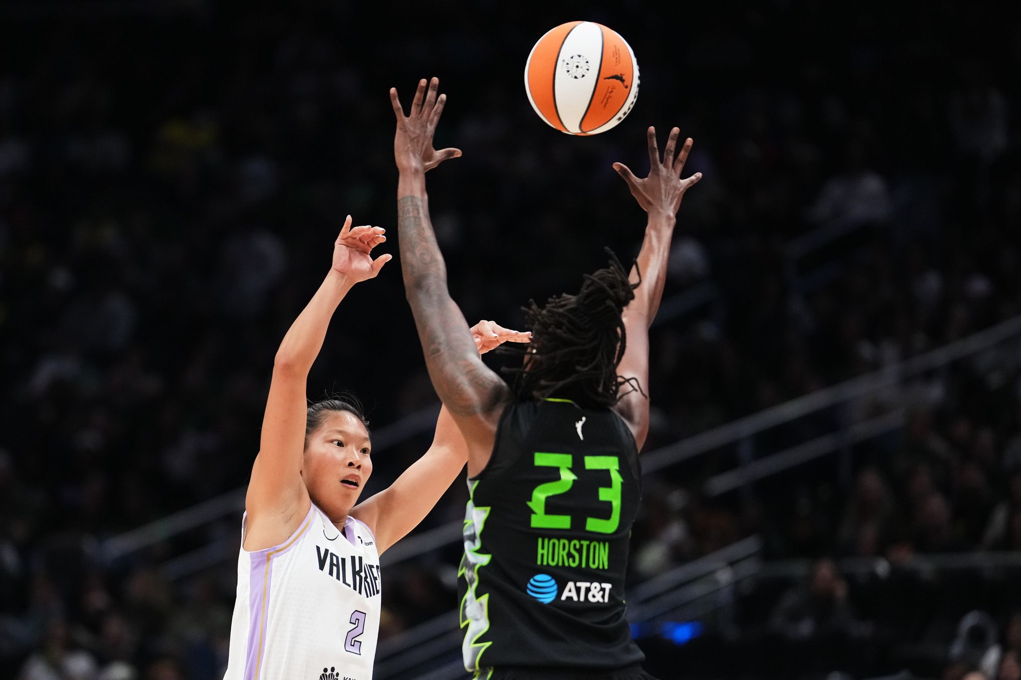 Janelle Salaun's 20 points, 5 3-pointers lead the Valkyries past the ...
