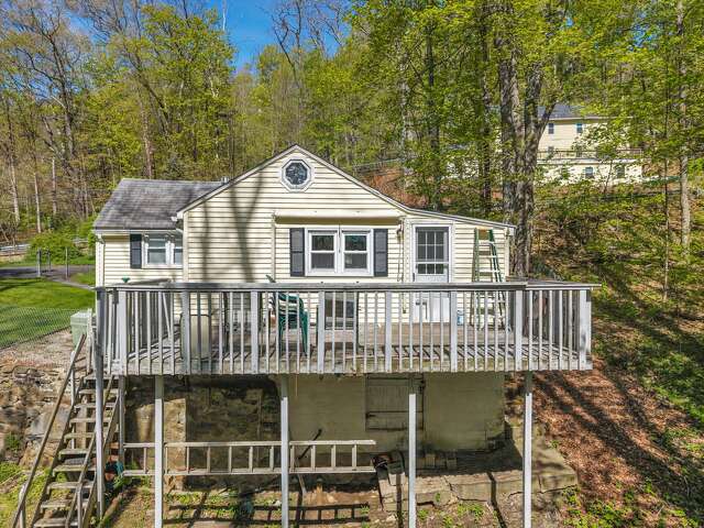 Realtor.com features $119K CT 'handyman special'