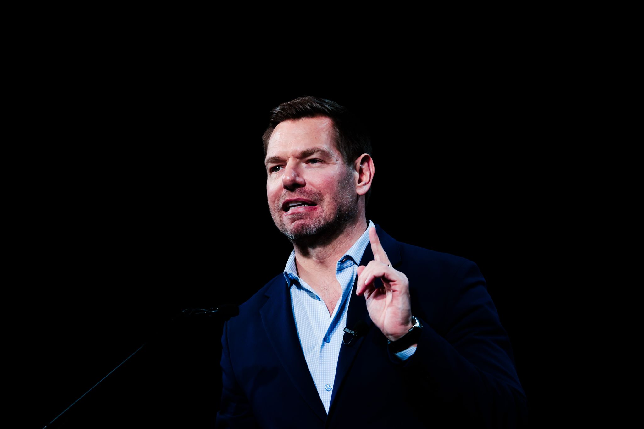 https://s.hdnux.com/photos/01/66/17/21/30995571/3/rawImage.jpg