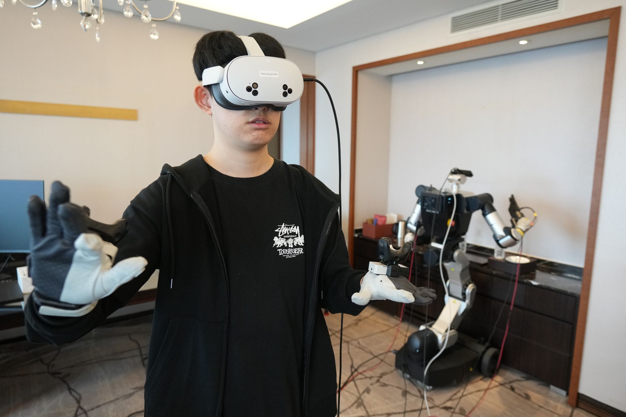 chron.com - KIM TONG-HYUNG - A South Korean startup captures workers' techniques to develop AI brains for robots