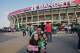 ARCHIVO - Aficionados llegan al Estadio Azteca para el partido amistoso internacional de fútbol entre México y Portugal en la Ciudad de México, el sábado 28 de marzo de 2026. (Foto AP/Fernando Llano, Archivo)