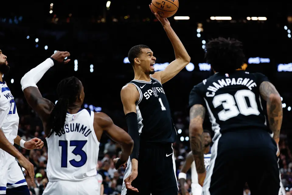 San Antonio Spurs forward Victor Wembanyama (1) reacts while handling the ball during the first half of Game 5 of the Western Conference semifinals at Frost Bank Center in San Antonio, Tuesday, May 12, 2026.