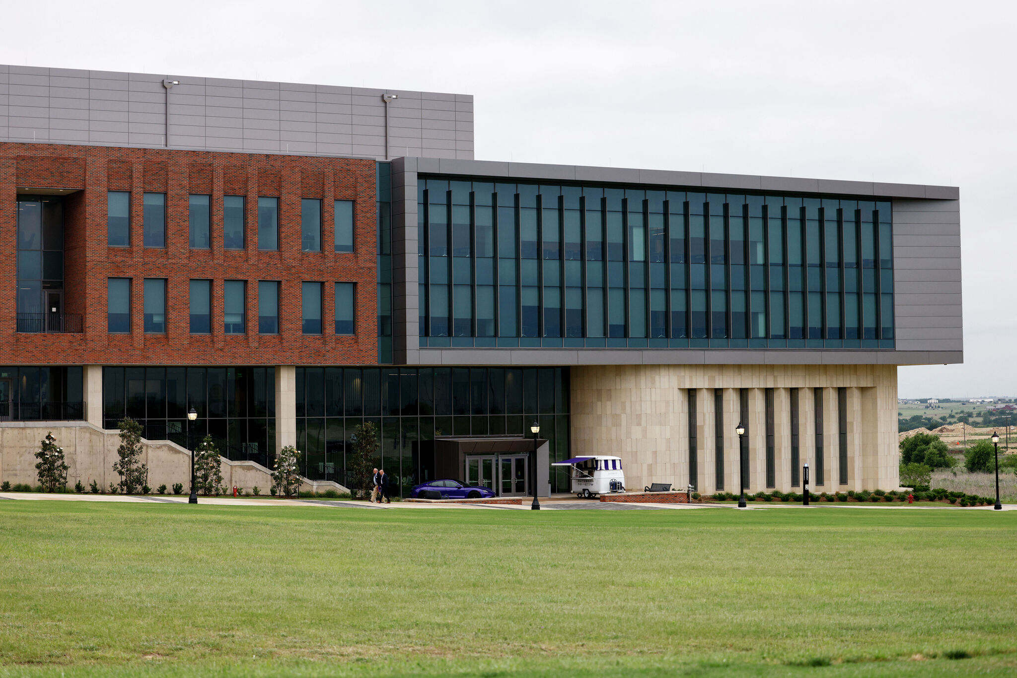 https://s.hdnux.com/photos/01/66/20/42/31000707/5/rawImage.jpg