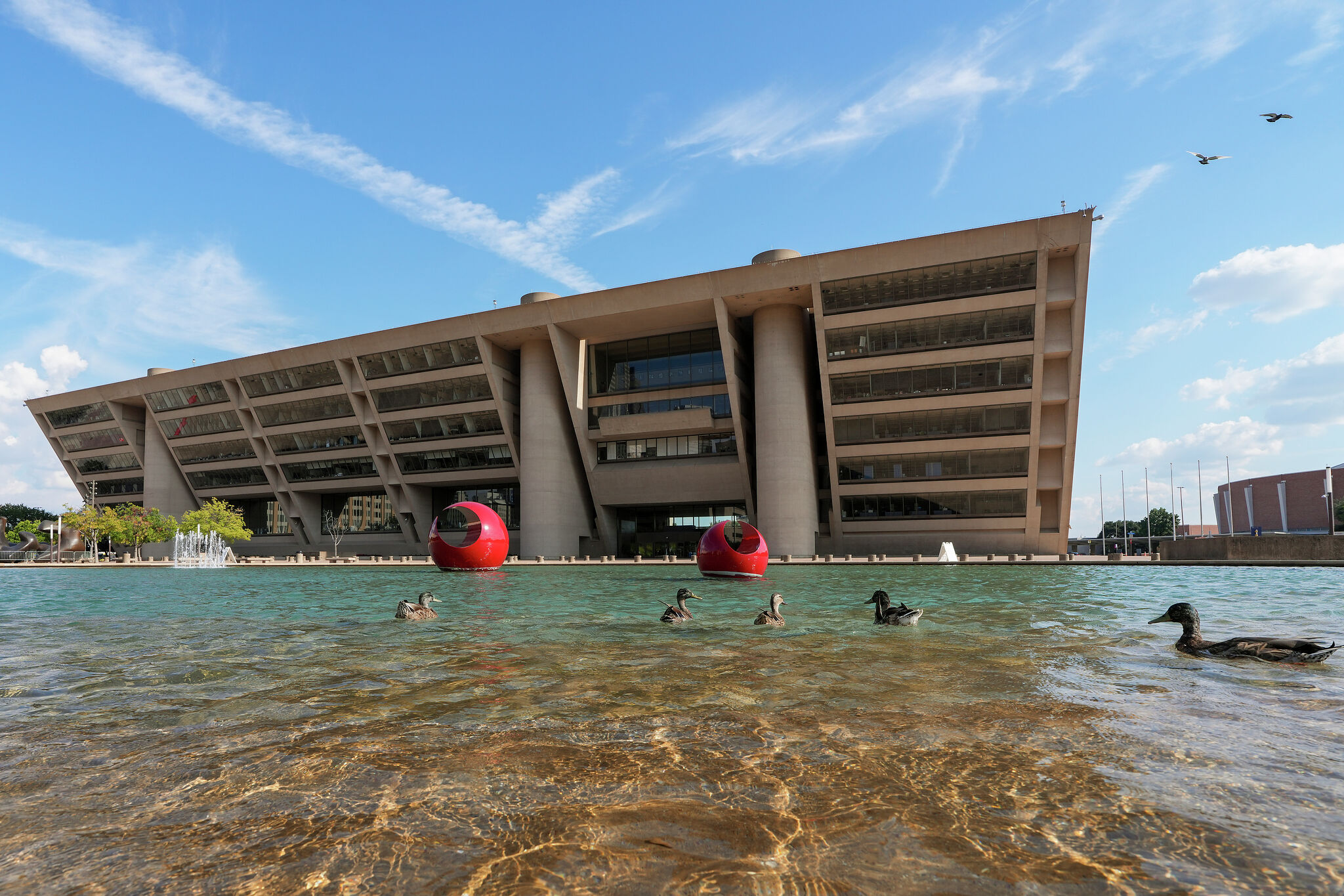 https://s.hdnux.com/photos/01/66/20/43/31000801/5/rawImage.jpg