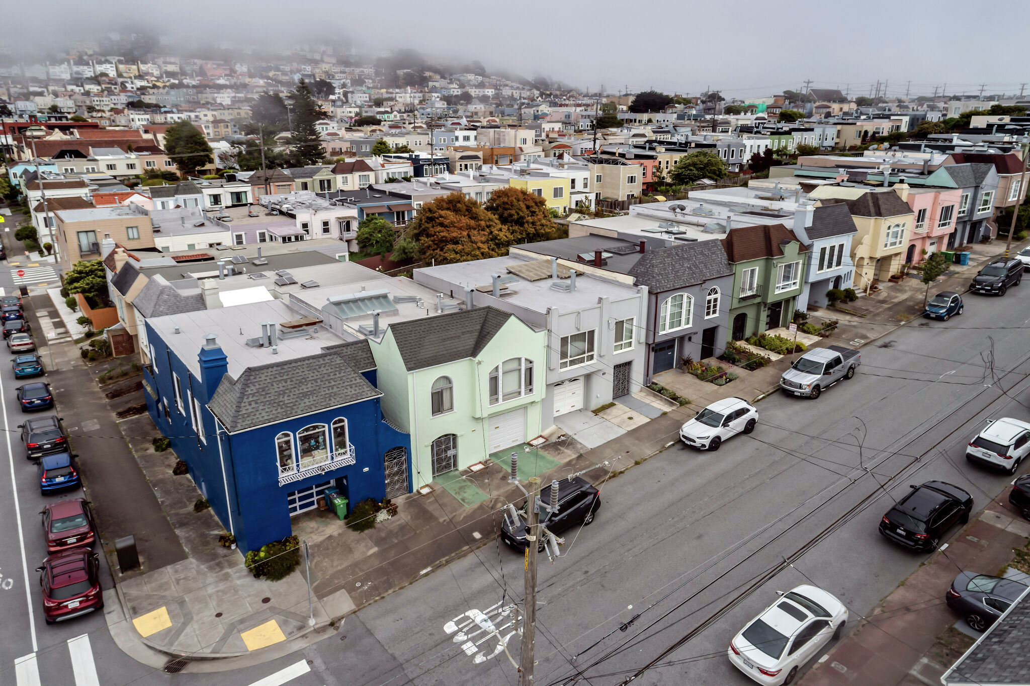 sfchronicle.com - Megan Fan Munce - This S.F. homeowner lost insurance because of a flat roof. Could it happen to you?