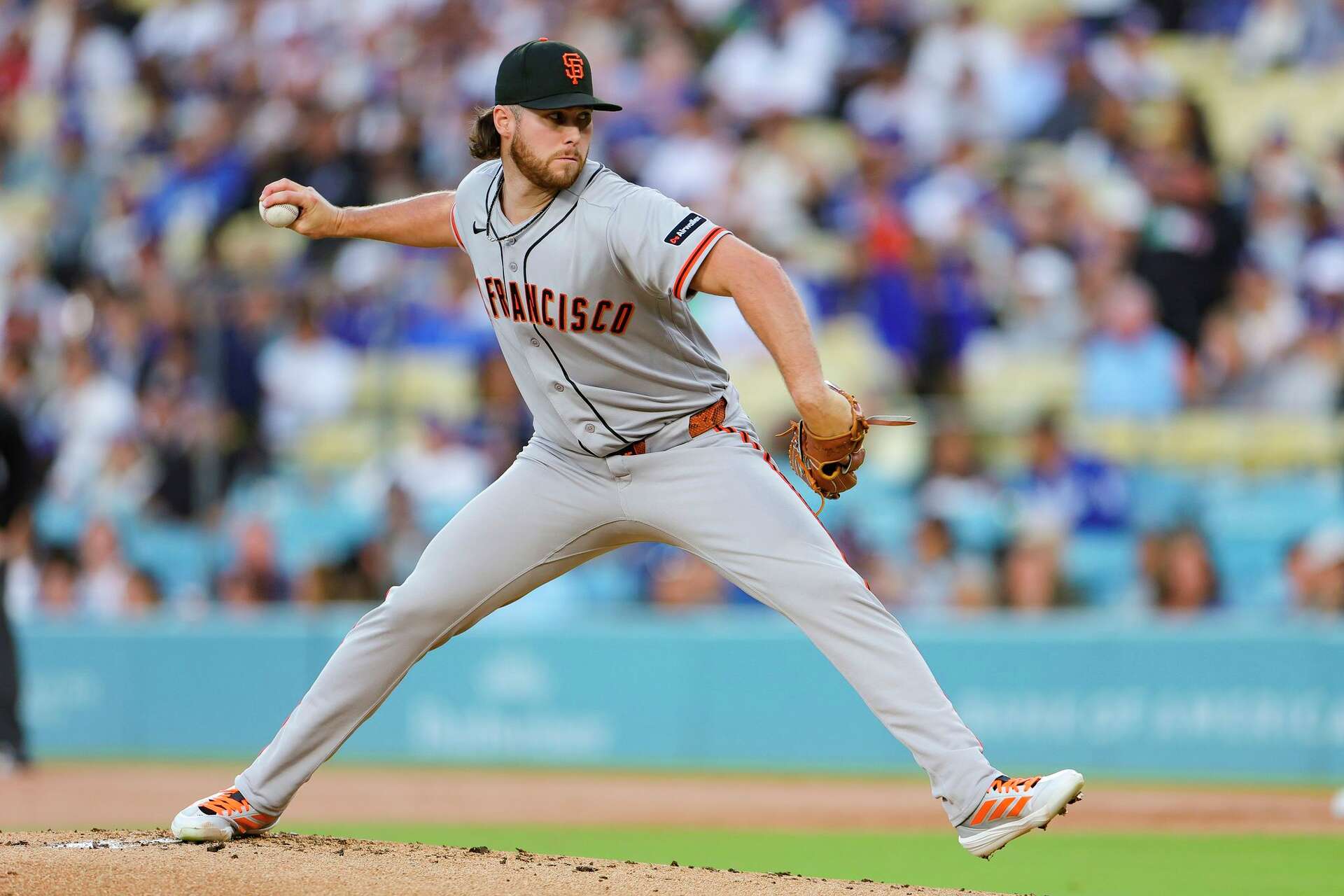 Will Smith hits 1st leadoff HR as Dodgers beat Giants 5-2, regain