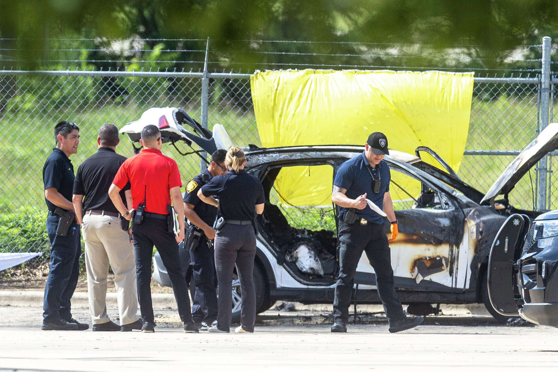 2 kids found dead in burned car in San Antonio; mother charged