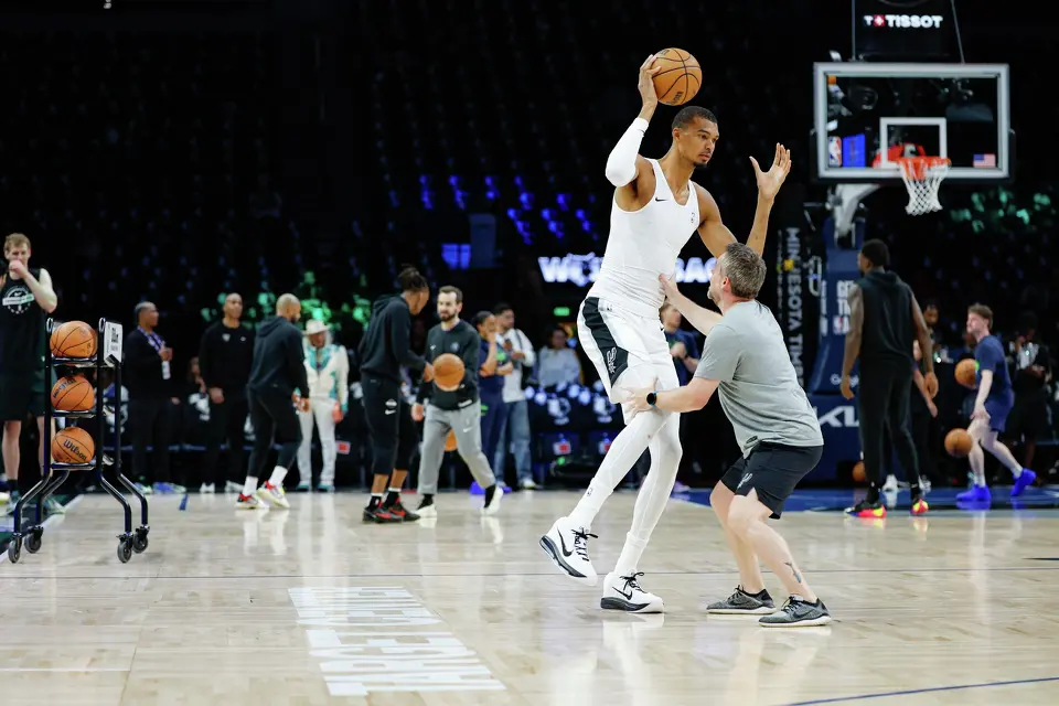 San Antonio Spurs forward Victor Wembanyama warms up before Game 6 of the Western Conference semifinals against the Minnesota Timberwolves at Target Center in Minneapolis, Friday, May 15, 2026.