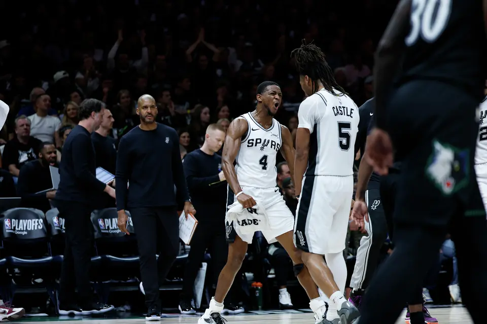 San Antonio Spurs guard De'Aaron Fox (4) and guard Stephon Castle (5) react after a timeout is called by Minnesota during the first half of Game 6 of the Western Conference semifinals at Target Center in Minneapolis, Friday, May 15, 2026.