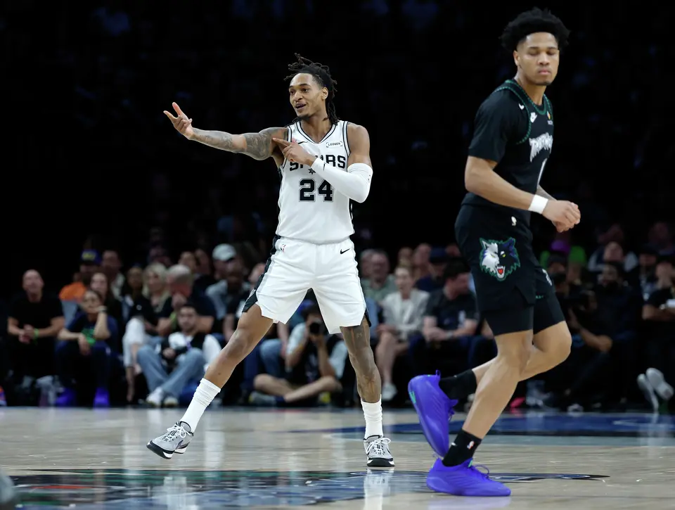 San Antonio Spurs guard Devin Vassell (24) gives a shout out to a teammate during the first half of Game 6 of the Western Conference semifinals at Target Center in Minneapolis, Friday, May 15, 2026.