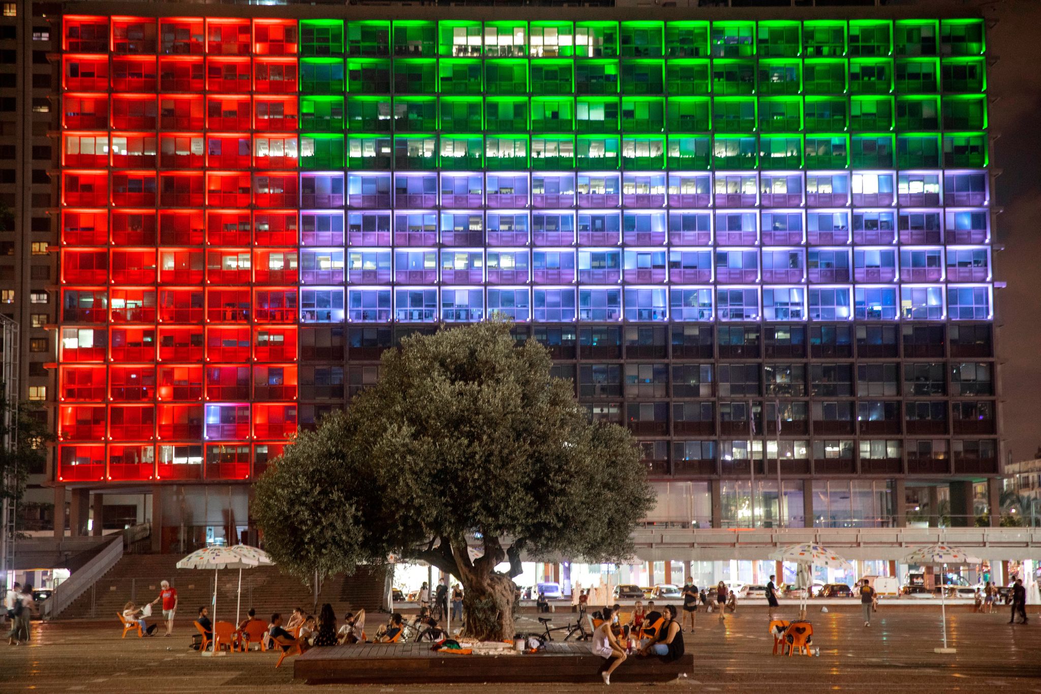Spotlight Ruler As Netanyahu spotlights Israel's ties to the UAE, its rulers prefer to ...