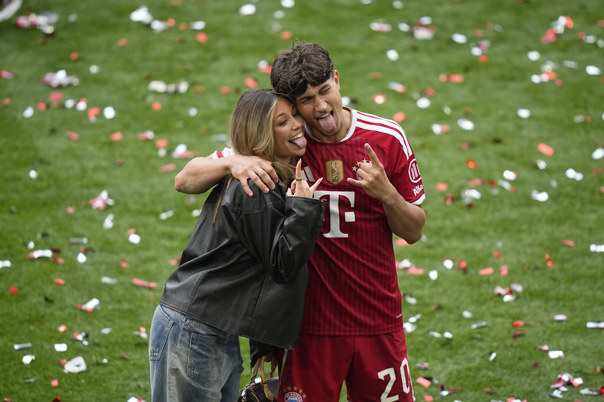 Bayern Munich Finally Receives Bundesliga Trophy And Celebrates