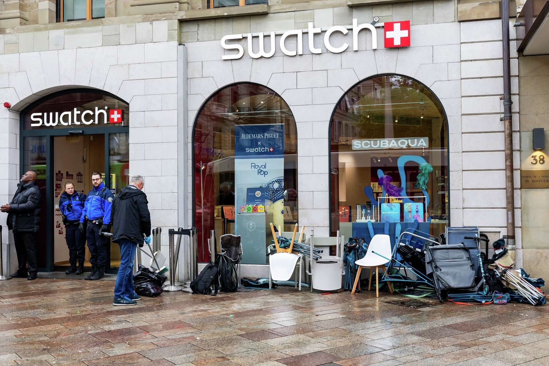 Swatch closes Bay Area store during hyped $400 watch release