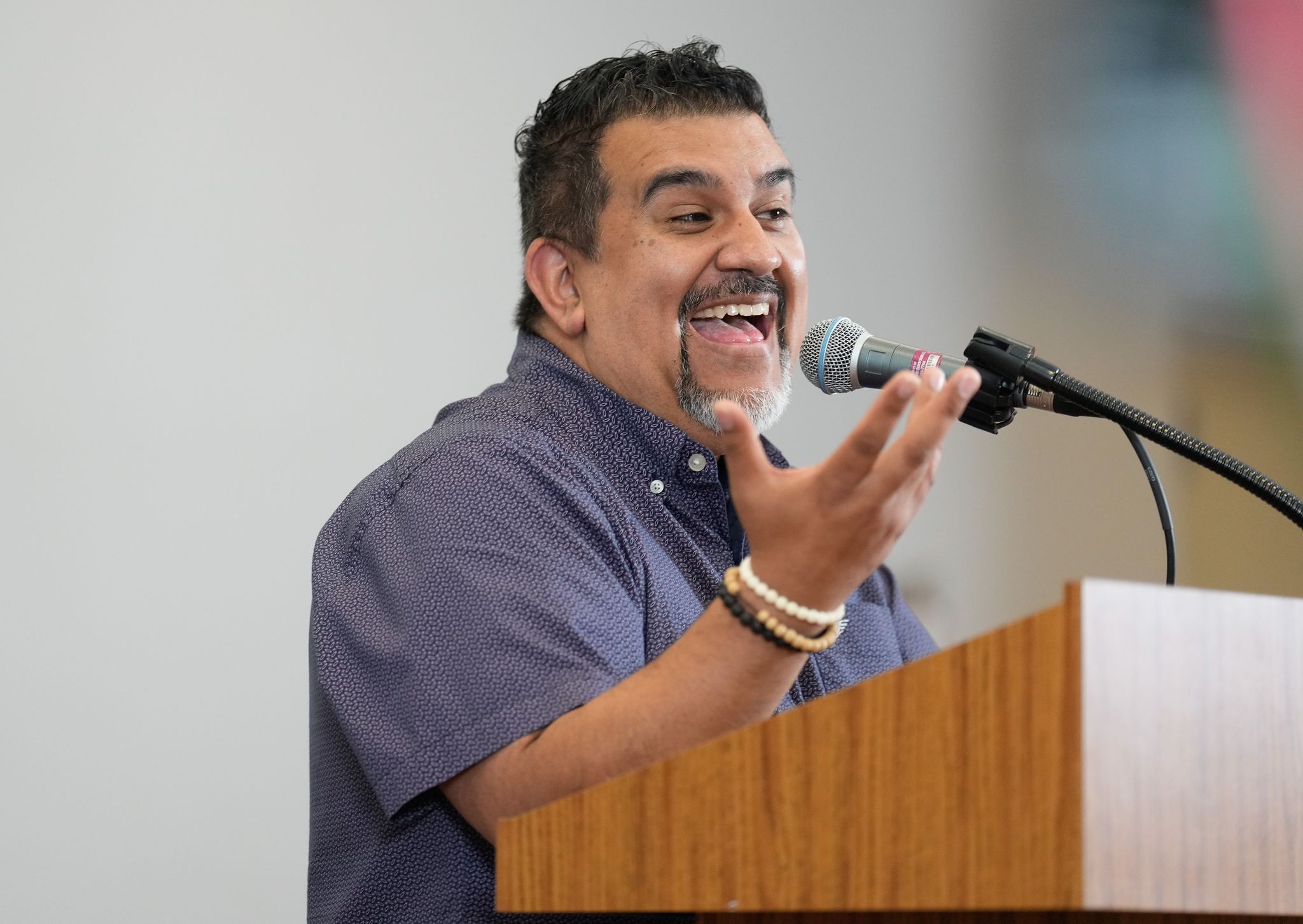 HISD teacher writes new book on HISD desegregation efforts and 'huelga' schools