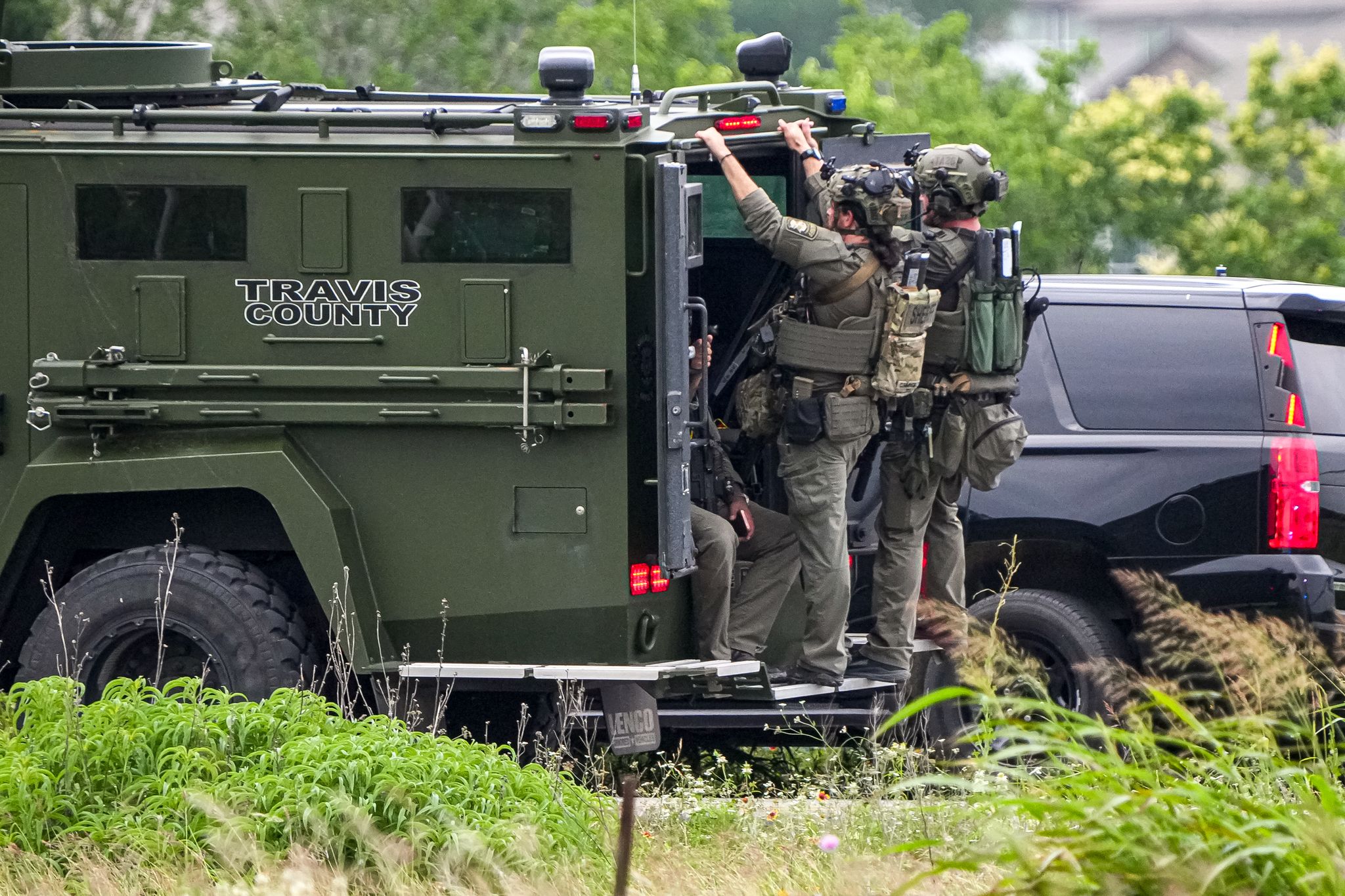 17-year-old suspect identified after Austin weekend shootings, car thefts