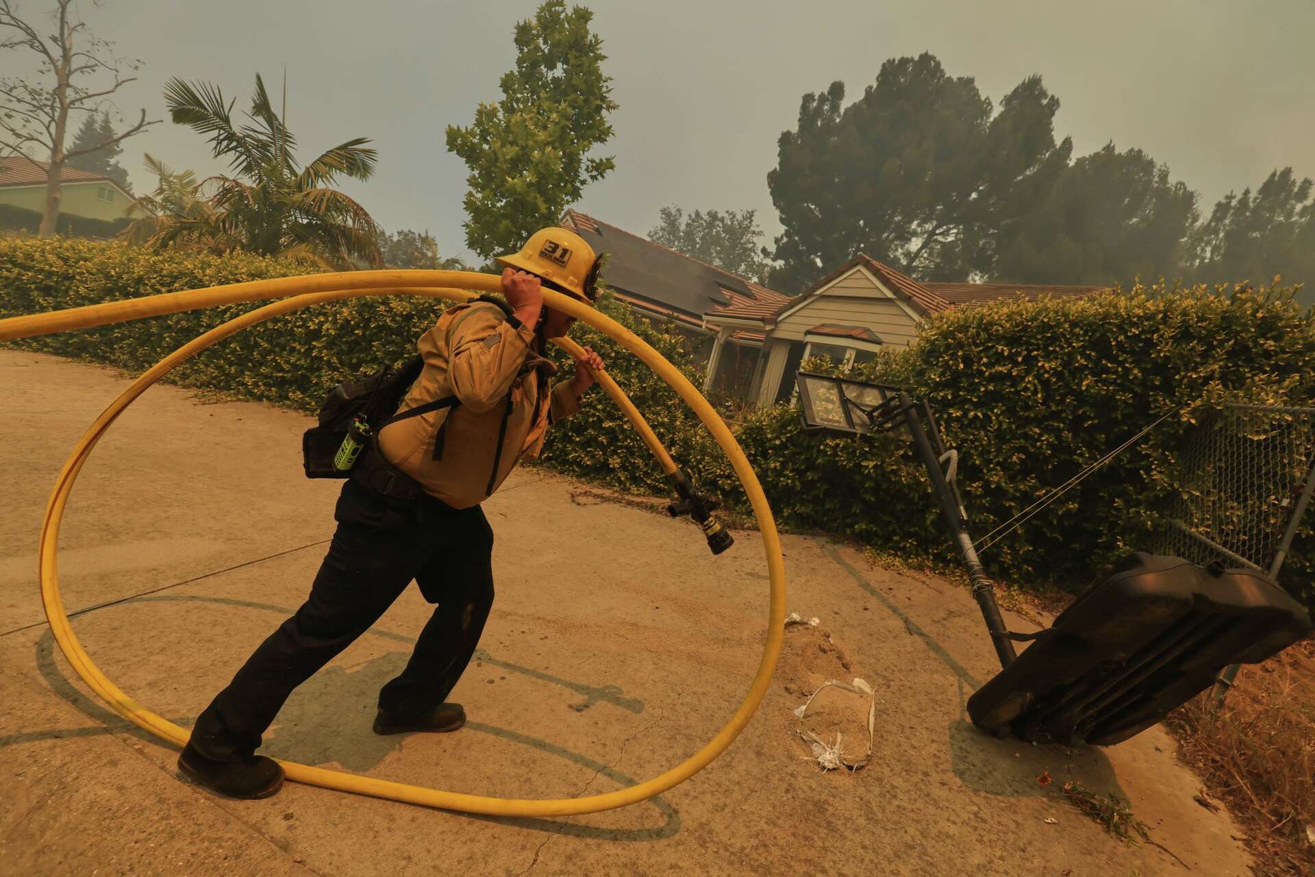Thousands ordered to evacuate as Southern California wildfire threatens ...